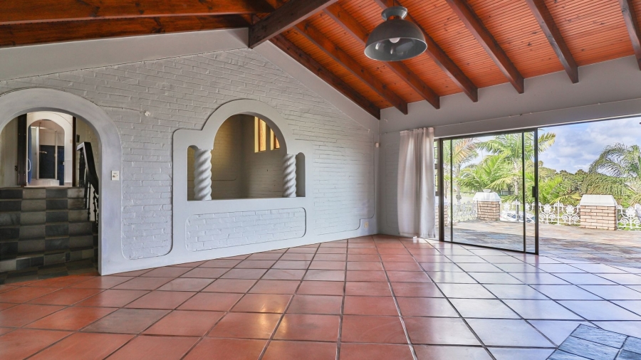 4 Bedroom Property for Sale in Blue Bend Eastern Cape